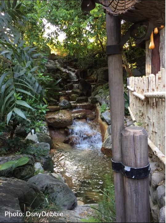 , Disneyland Photo Update: Halloween Crowd Crush & Splash in the Dark