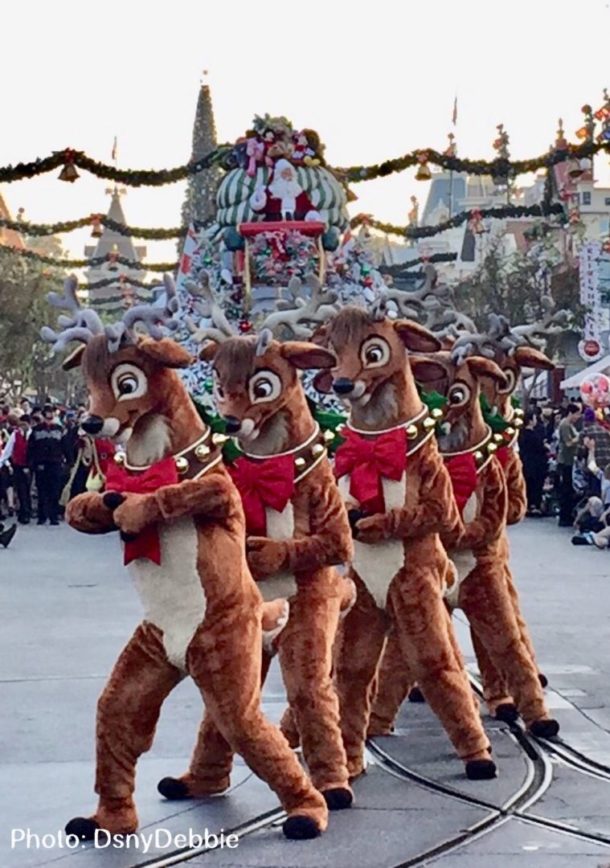 , Disneyland Update: It’s All About The Candy Canes