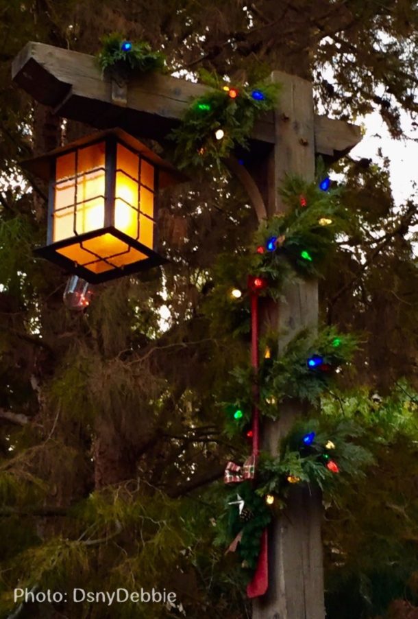 , Disneyland Update – Candlelight Warms The Night