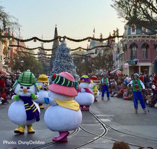 , Disneyland Update: It&#8217;s All About The Candy Canes