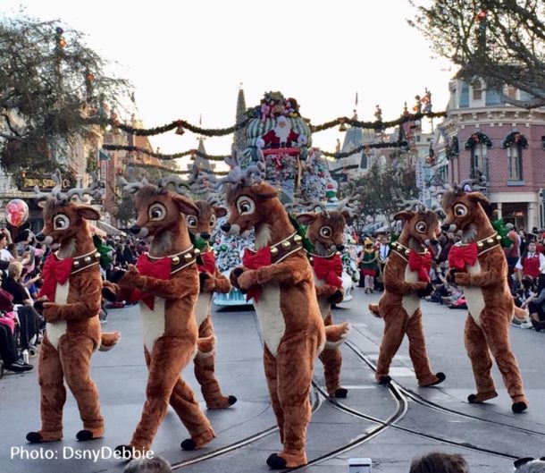 , Disneyland Update: It&#8217;s All About The Candy Canes