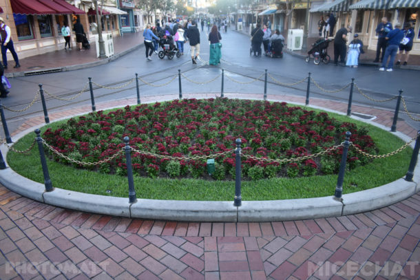 , Disneyland Update &#8211; It&#8217;s Beginning To Look A Lot Like Christmas!