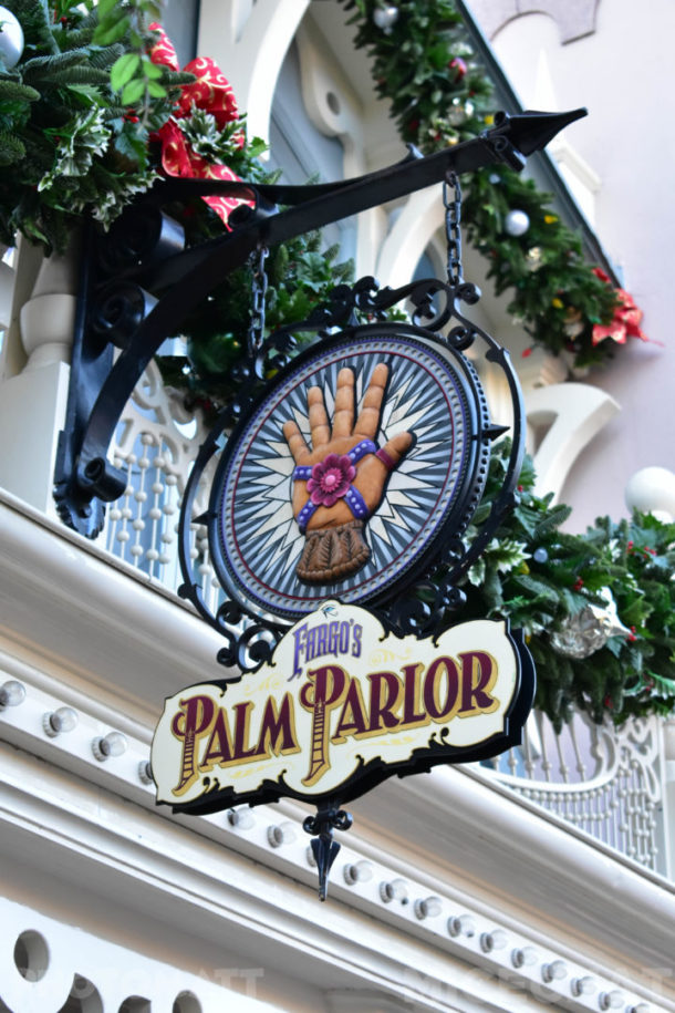 , Disneyland Update &#8211; It&#8217;s Beginning To Look A Lot Like Christmas!