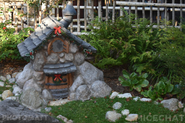 , Disneyland Update &#8211; It&#8217;s Beginning To Look A Lot Like Christmas!