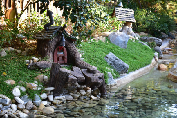 , Disneyland Update – It’s Beginning To Look A Lot Like Christmas!