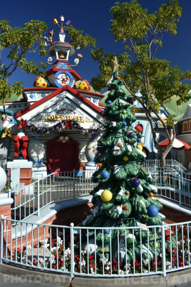 , Disneyland Update &#8211; It&#8217;s Beginning To Look A Lot Like Christmas!