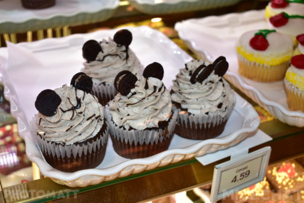 , Disneyland Update – It’s Beginning To Look A Lot Like Christmas!