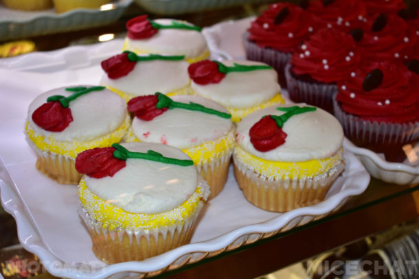 , Disneyland Update – It’s Beginning To Look A Lot Like Christmas!
