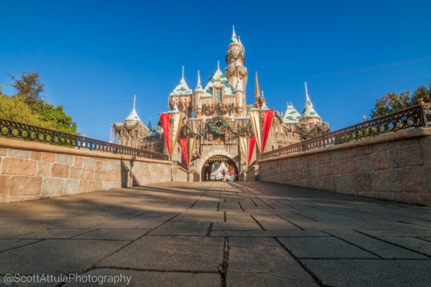 #Disneyland #DLR #DCA #DisneyCaliforniaAdventure #DisneySide #DisneyParks #DisneylandResort #WaltDisney #DCP #CPAlumni #worldofdisneycolors #mouse71 #mytpf #DisneyFan #DisneyGram #DisneyGrammers #DisneyInsta #DisneyLife #DisneyPhoto #DisneyPhotography #FeatureMyDisney #IgDisney #InstaDisney #SharingDisney #HappiestPlaceOnEarth#DisneylandChristmas #ChristmasTimeAtDisneyland #MainStreetUSA #DisneylandHolidays