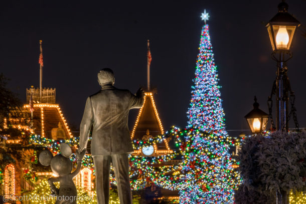 , Disneyland Update: It’s All About The Candy Canes