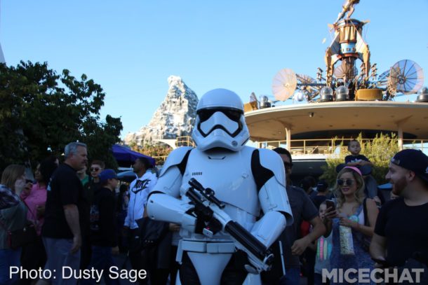 , Disneyland Update – It’s a Jingle Jangle Jedi Christmas