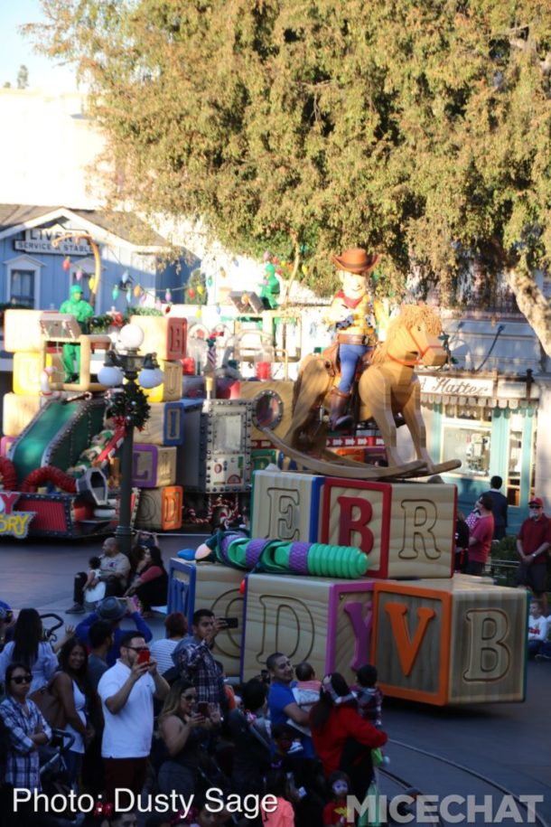 , Disneyland Update – It’s a Jingle Jangle Jedi Christmas