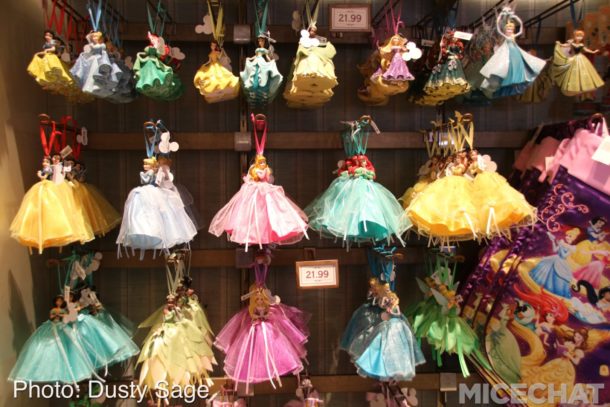 , Disneyland Update: It’s All About The Candy Canes