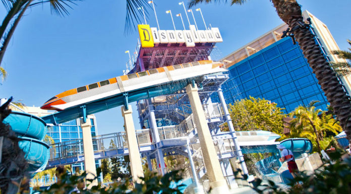 Mousetalgia Podcast 475: Disneyland tips, listener questions