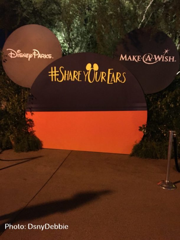 , Disneyland Update – Candlelight Warms The Night