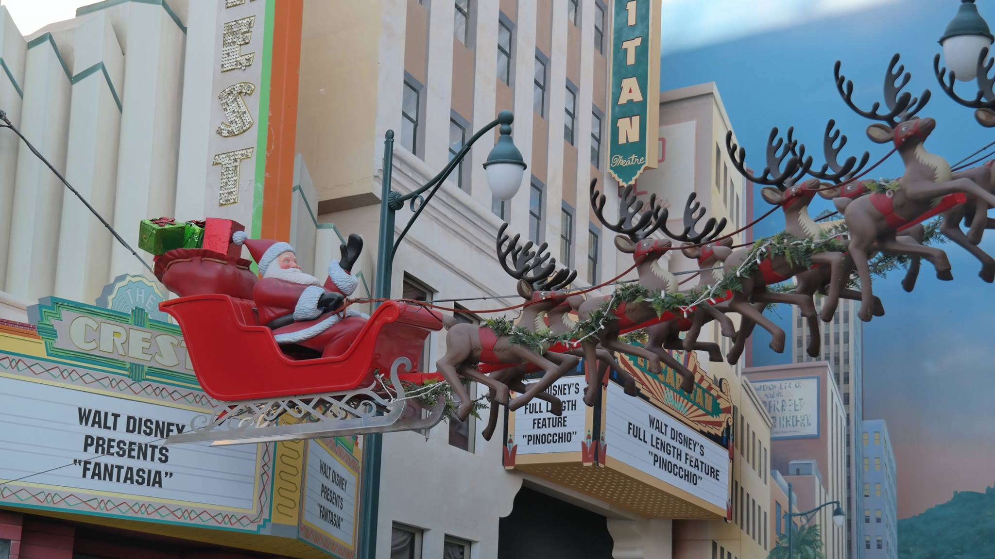 , Disneyland Resort Update &#8211; Tis The Season for Crowds and Construction