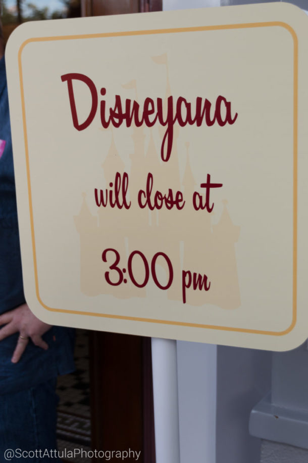 , Disneyland Update – Candlelight Warms The Night