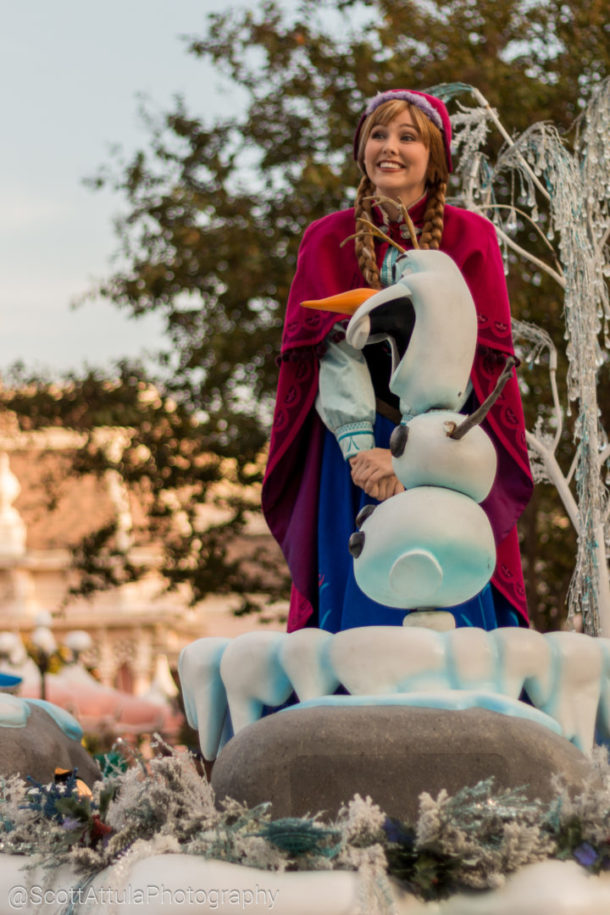 , Disneyland Update – Candlelight Warms The Night