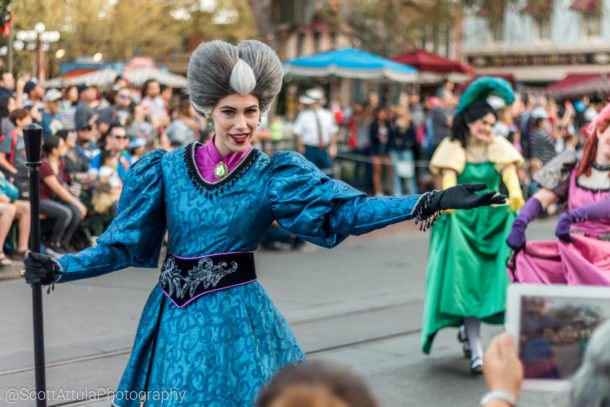 , Disneyland Update – Candlelight Warms The Night