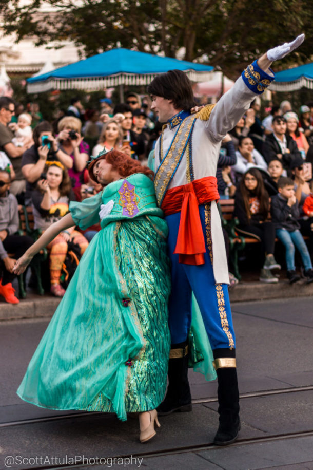, Disneyland Update – Candlelight Warms The Night