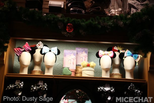 , Disneyland Update – Candlelight Warms The Night