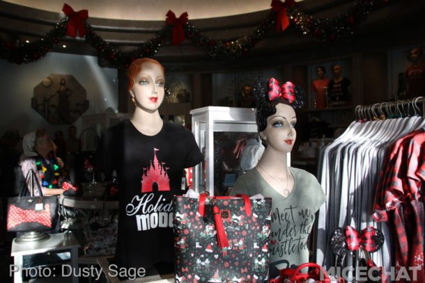 , Disneyland Update – Candlelight Warms The Night