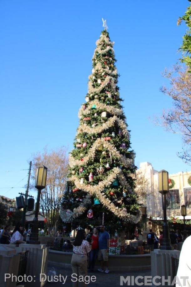 , Disneyland Update – Candlelight Warms The Night