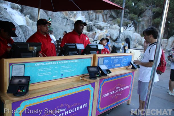 , Disneyland Update – Candlelight Warms The Night
