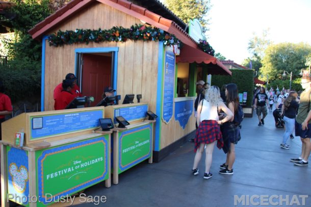 , Disneyland Update – Candlelight Warms The Night