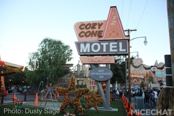 , Disneyland Update – Candlelight Warms The Night