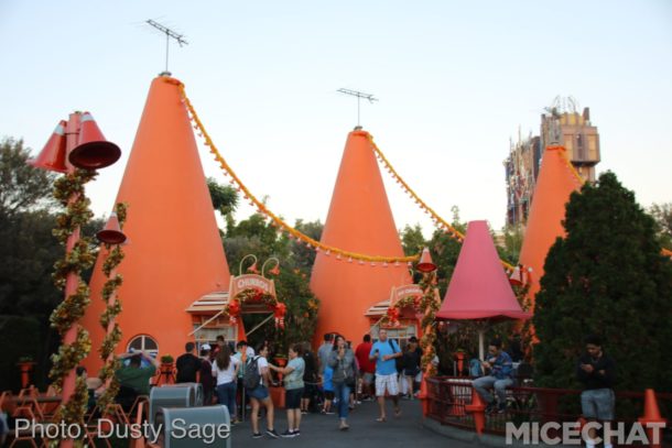 , Disneyland Update – Candlelight Warms The Night