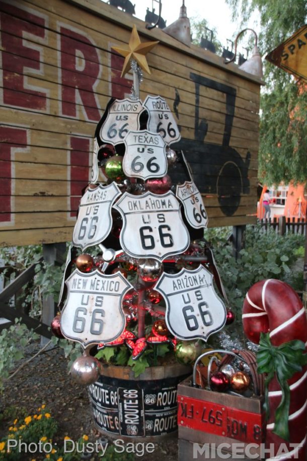 , Disneyland Update – Candlelight Warms The Night