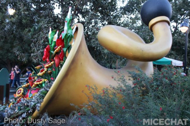 , Disneyland Update – Candlelight Warms The Night