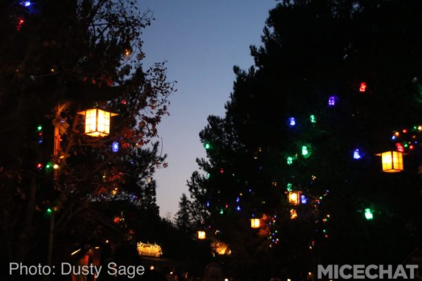 , Disneyland Update – Candlelight Warms The Night