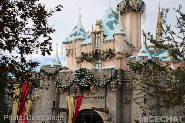 , Disneyland Update – Candlelight Warms The Night