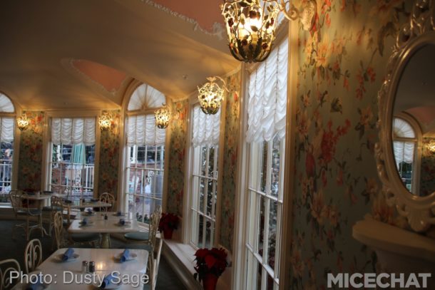 , Disneyland Update – Candlelight Warms The Night