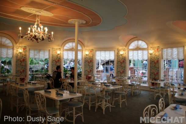 , Disneyland Update – Candlelight Warms The Night