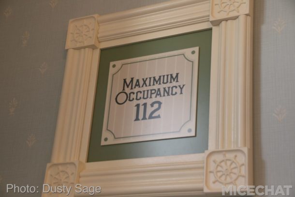 , Disneyland Update – Candlelight Warms The Night