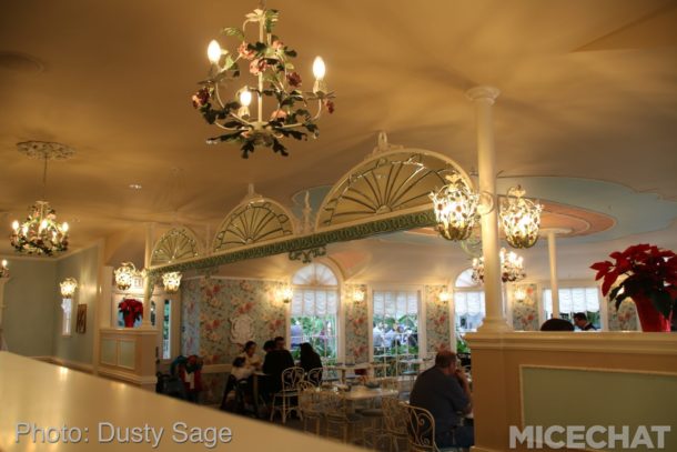 , Disneyland Update – Candlelight Warms The Night