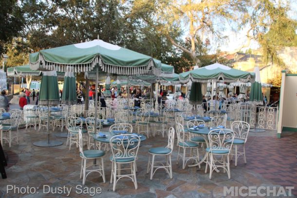 , Disneyland Update – Candlelight Warms The Night