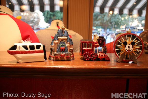 , Disneyland Update – Candlelight Warms The Night