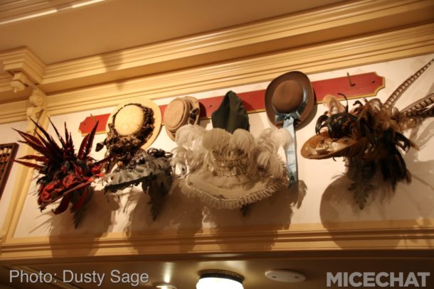 , Disneyland Update – Candlelight Warms The Night