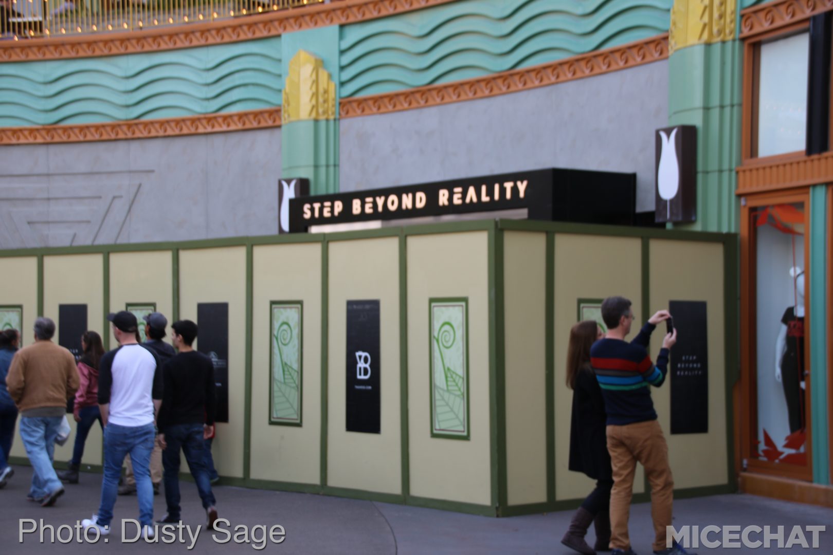, Disneyland Resort Update – Tis The Season for Crowds and Construction