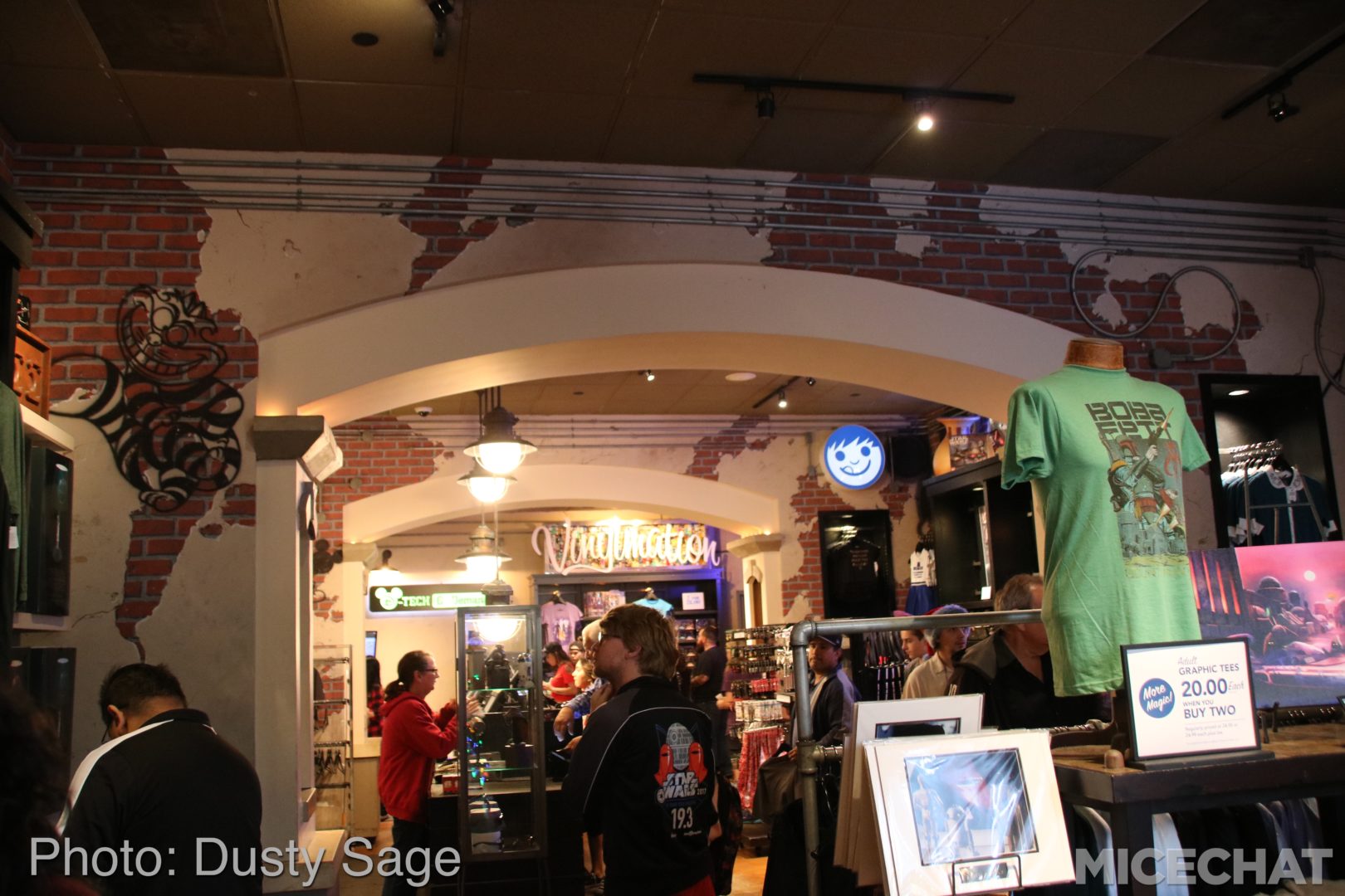 , Disneyland Resort Update – Tis The Season for Crowds and Construction