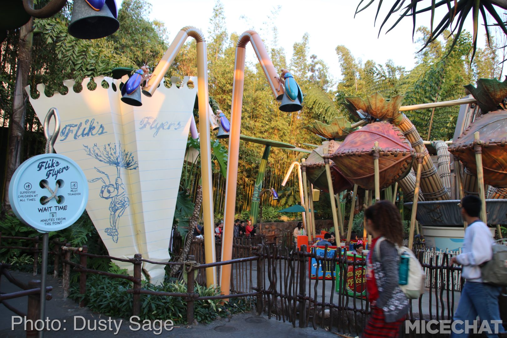 , Disneyland Resort Update – Tis The Season for Crowds and Construction