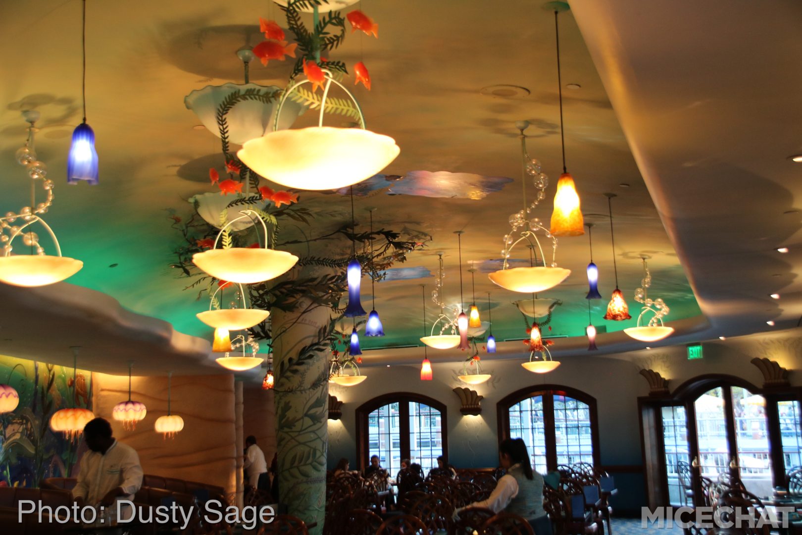 , Disneyland Resort Update – Tis The Season for Crowds and Construction