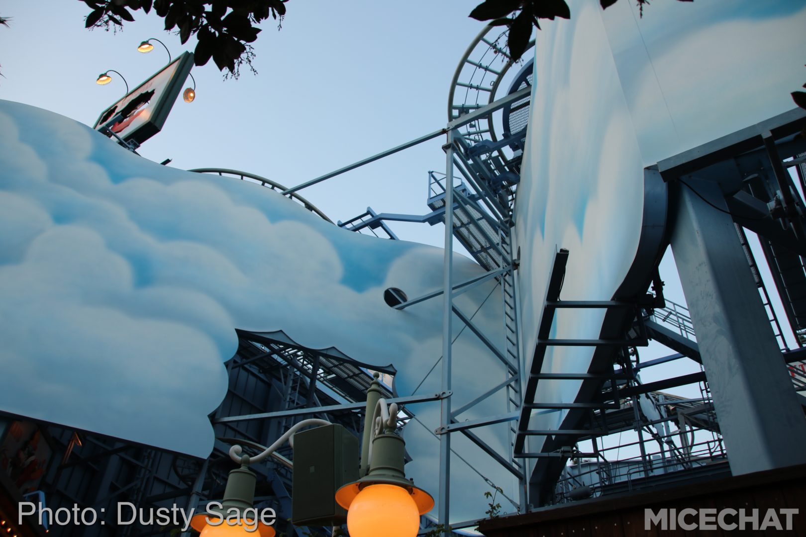 , Disneyland Resort Update – Tis The Season for Crowds and Construction