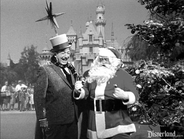 , Chrisbumps in the Disnerland: GLOWBES FOR ALL THE CHILDS!