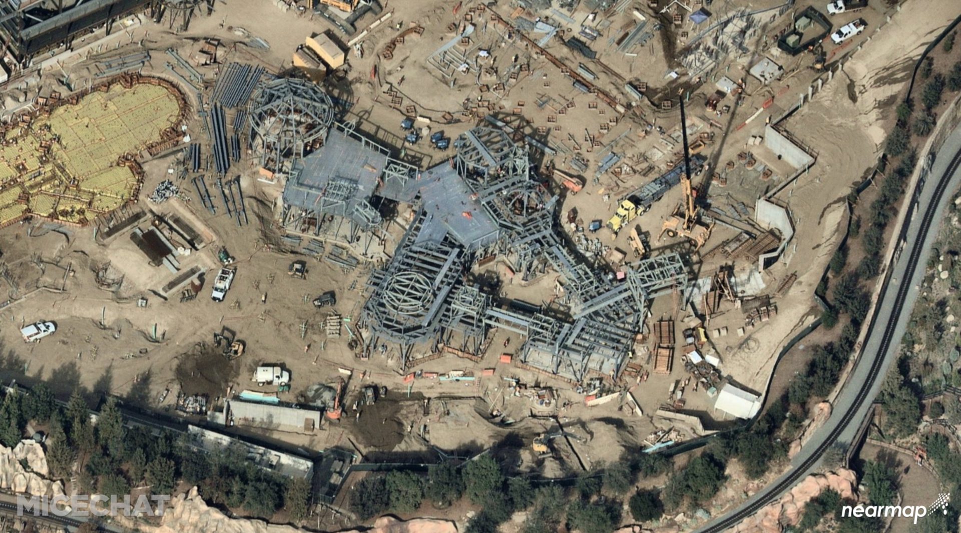 , Star Wars News: Aerial Star Wars Land Photos – Feel the Force