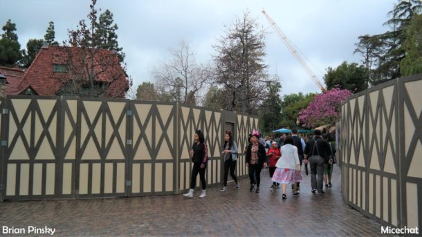 , Disneyland Resort Update &#8211; Flying Through Star Wars Land